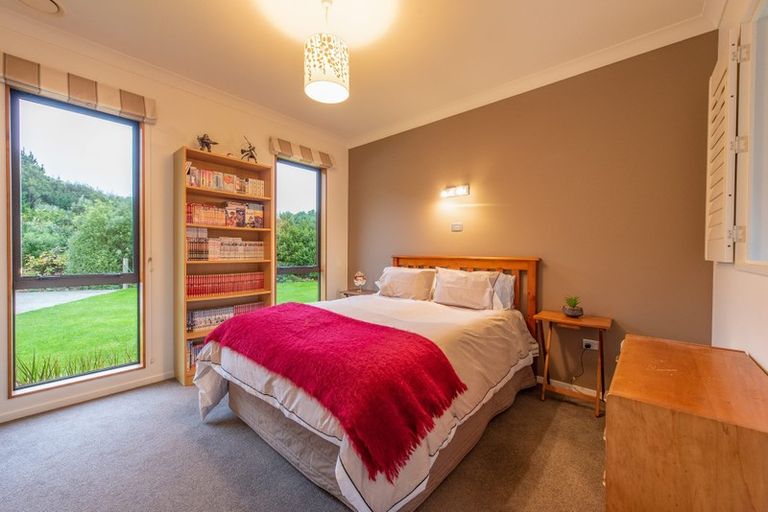 Photo of property in 104 Bing Lucas Drive, Tawa, Wellington, 5028