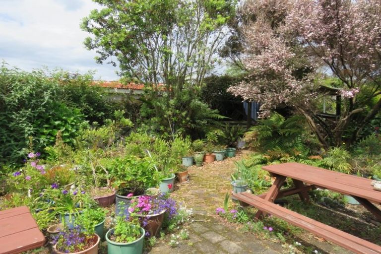 Photo of property in 46 Romilly Street, Westport, 7825