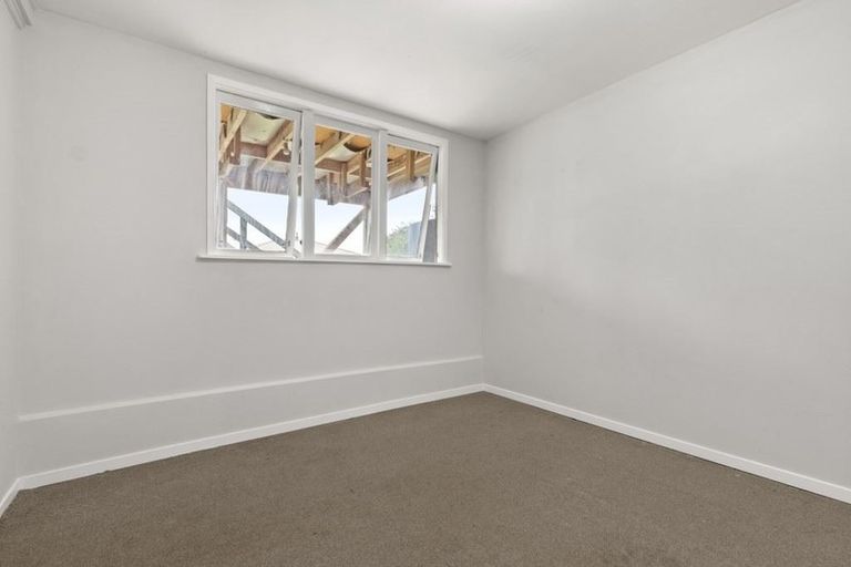 Photo of property in 1400 Whangaparaoa Road, Army Bay, Whangaparaoa, 0930