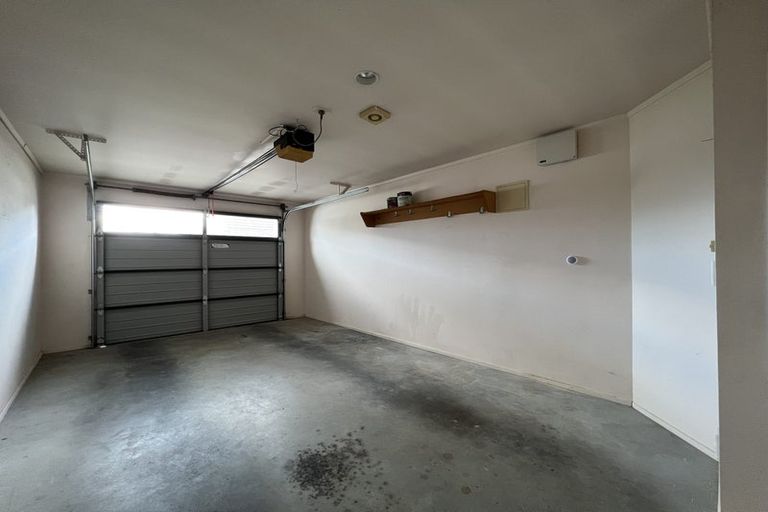 Photo of property in 12/56 Larnoch Road, Henderson, Auckland, 0610