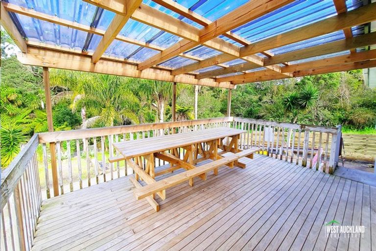 Photo of property in 67 Pine Avenue, Henderson, Auckland, 0612