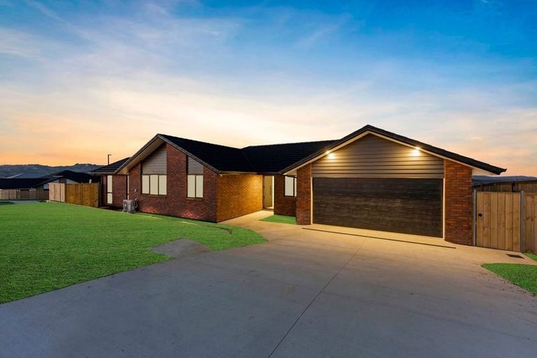 Photo of property in 2 Viv Green Place, Pokeno, 2402