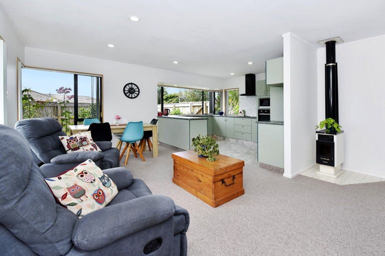 Photo of property in 21 Malthouse Crescent, Brightwater, 7022