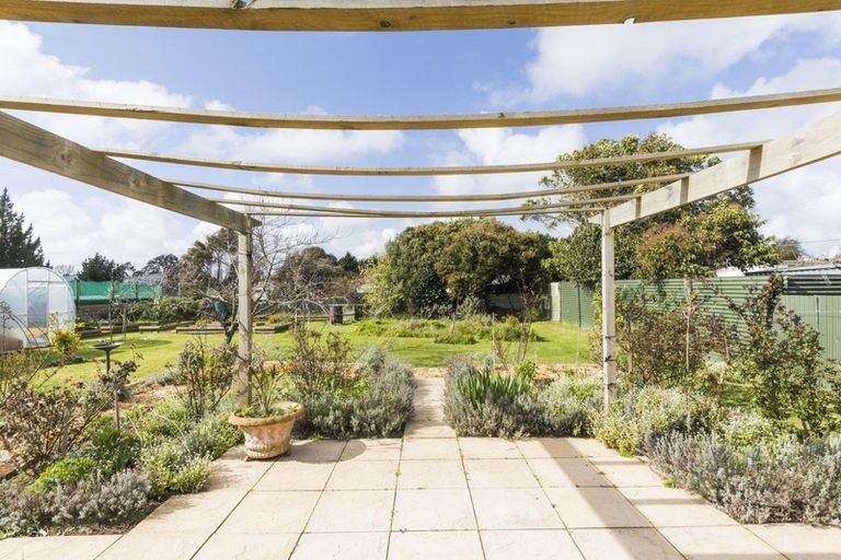 Photo of property in 7 Station Road, Marton, 4710