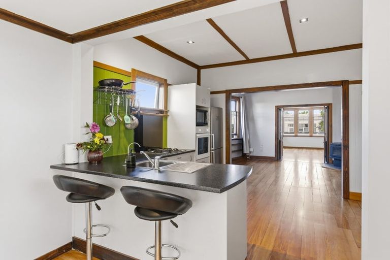 Photo of property in 42 Hinemoa Street, Paraparaumu, 5032