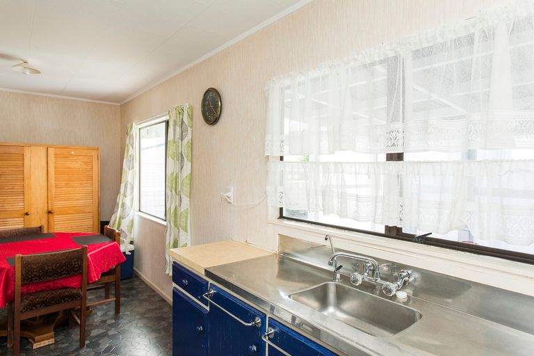 Photo of property in 30 Kipling Road, Te Karaka, 4022