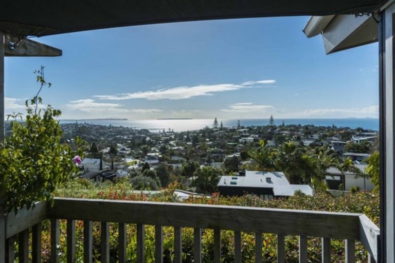 Photo of property in 173 Kowhai Road, Mairangi Bay, Auckland, 0630