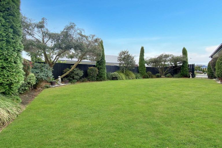 Photo of property in 27 Euphrasie Drive, Aidanfield, Christchurch, 8025