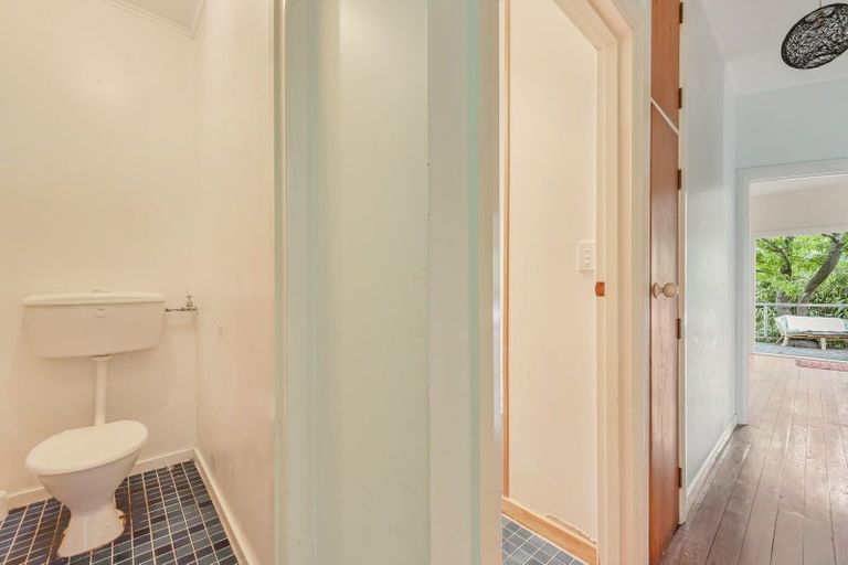 Photo of property in 74 Locking Street, Nelson South, Nelson, 7010