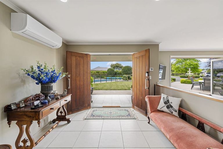 Photo of property in 503 Grasslands Drive, Cambridge, 3493