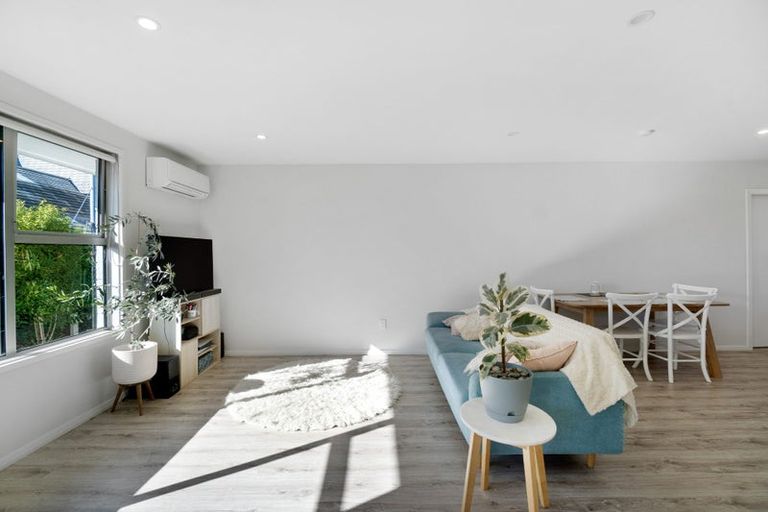 Photo of property in 1/86 Avonhead Road, Avonhead, Christchurch, 8042