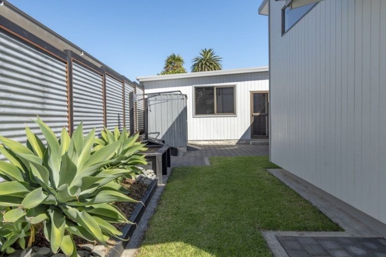 Photo of property in 2/456 Ngatai Road, Bellevue, Tauranga, 3110