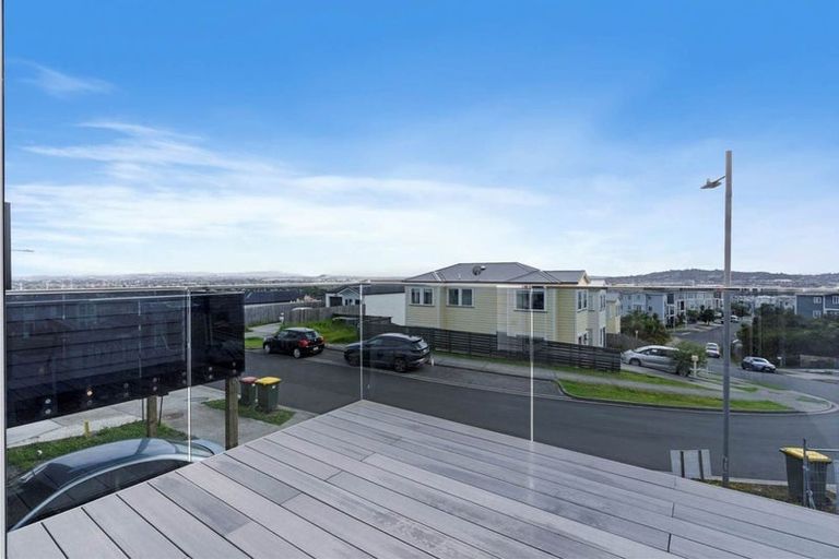 Photo of property in 82 Joseph Street, Flat Bush, Auckland, 2019