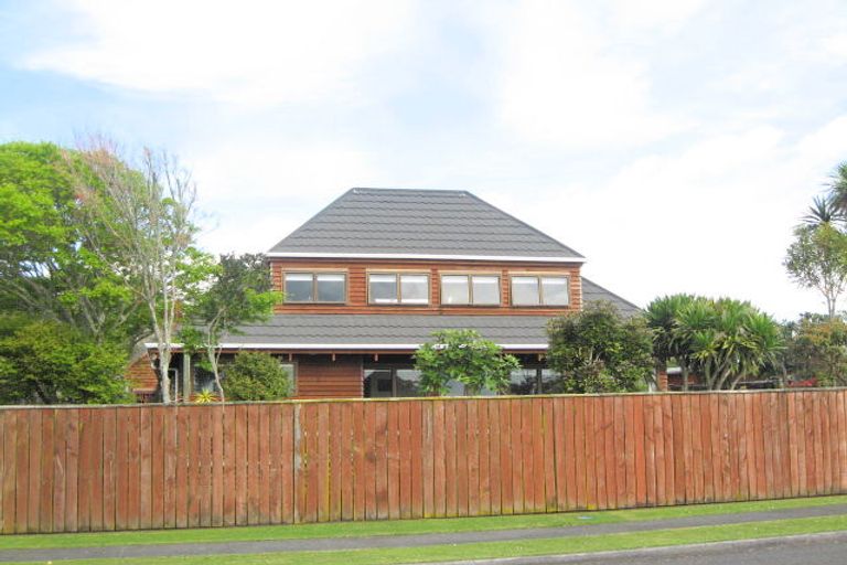 Photo of property in 23 Wesley Avenue, Frankleigh Park, New Plymouth, 4310