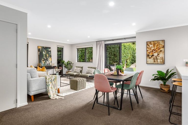 Photo of property in 31 Mooring Close, Whitby, Porirua, 5024