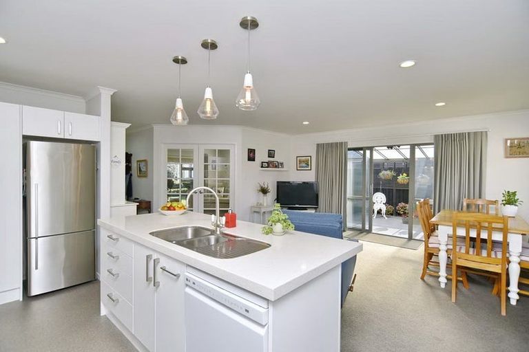 Photo of property in 30 Taiore Crescent, Marshland, Christchurch, 8083