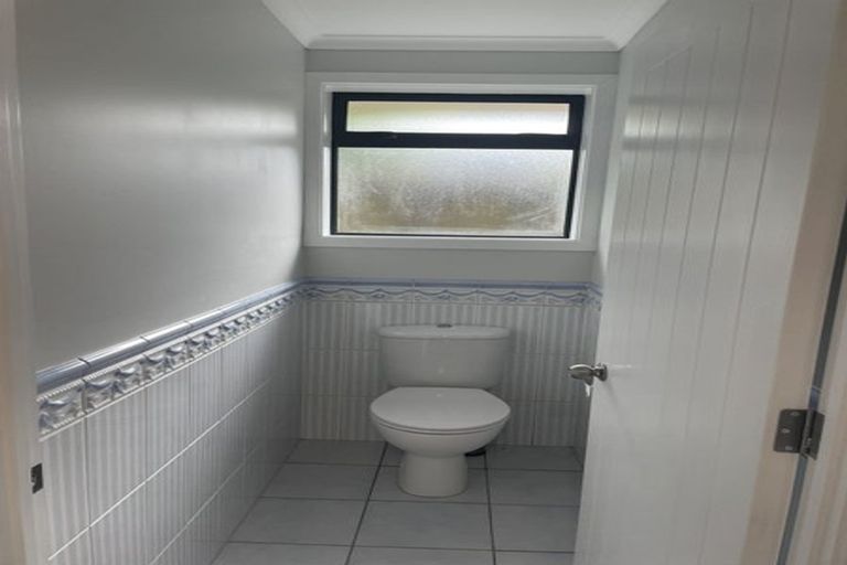 Photo of property in 24 Caltra Place, East Tamaki, Auckland, 2016