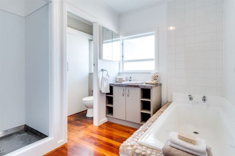 Photo of property in 44 James Foley Avenue, Pirimai, Napier, 4112