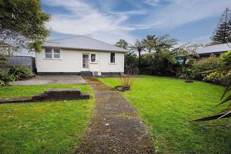 Photo of property in 15 Domain Terrace, Karoro, Greymouth, 7805