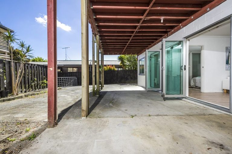 Photo of property in 35a Bay Street, Red Beach, 0932