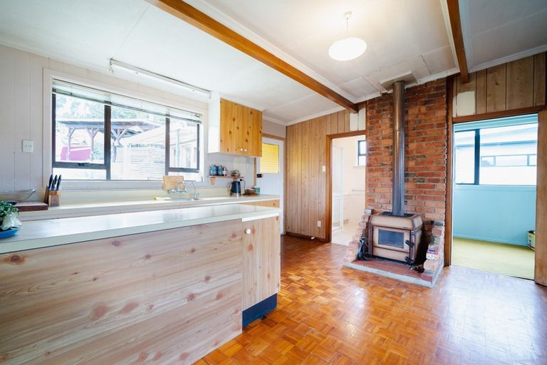 Photo of property in 11 Gull Street, Waihola, Milton, 9073