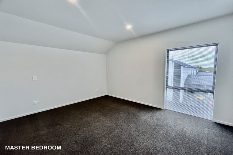 Photo of property in 17 Wheatsheaf Lane, Heathcote Valley, Christchurch, 8022