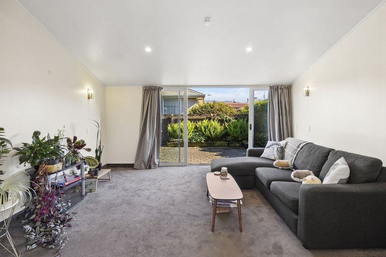 Photo of property in 182g Bay View Road, South Dunedin, Dunedin, 9012