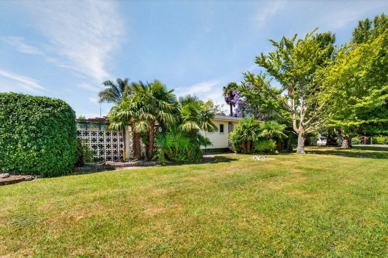 Photo of property in 68 Puketapu Road, Taradale, Napier, 4112