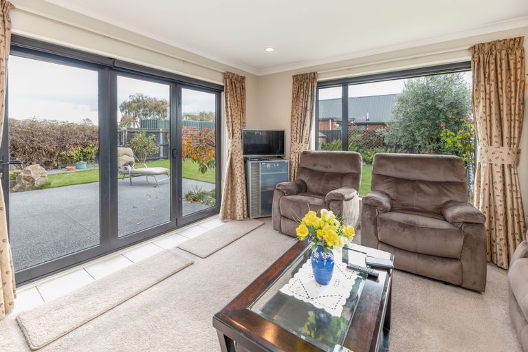 Photo of property in 9 Sea Eagles Place, North New Brighton, Christchurch, 8083