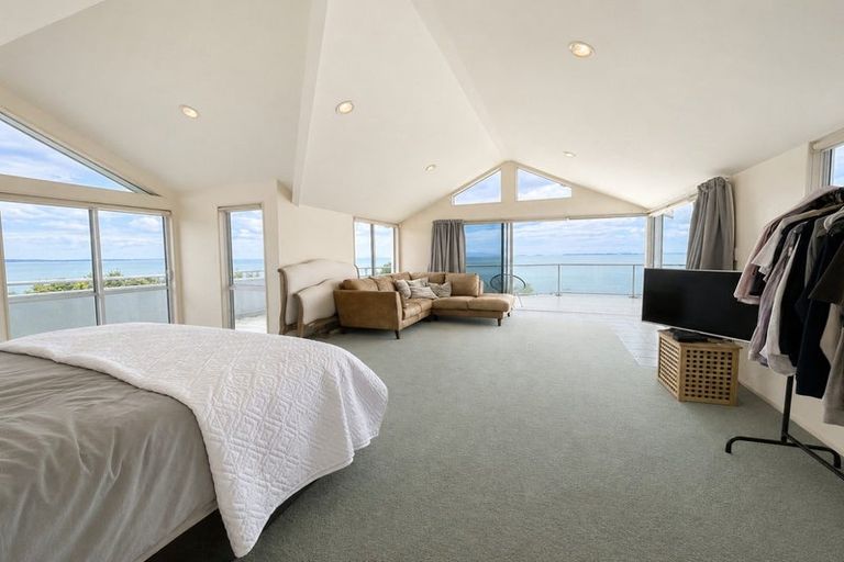 Photo of property in 4 Portal Place, Murrays Bay, Auckland, 0630