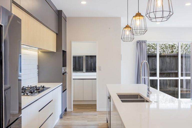 Photo of property in 69 Nobilo Road, Kumeu, 0810