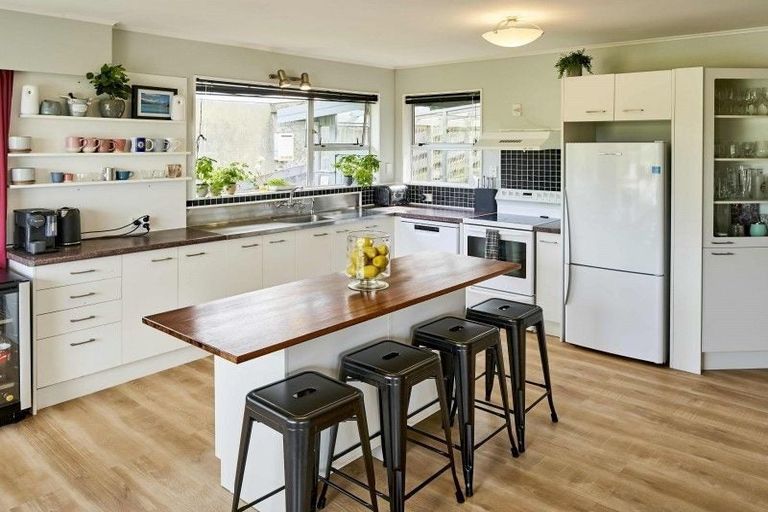 Photo of property in 17 Truro Road, Camborne, Porirua, 5026