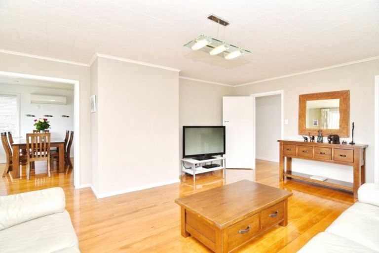 Photo of property in 30 Sevenoaks Drive, Bryndwr, Christchurch, 8053