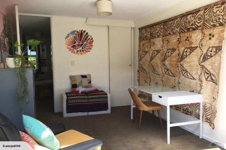 Photo of property in 34 Birdwood Avenue, Moturoa, New Plymouth, 4310