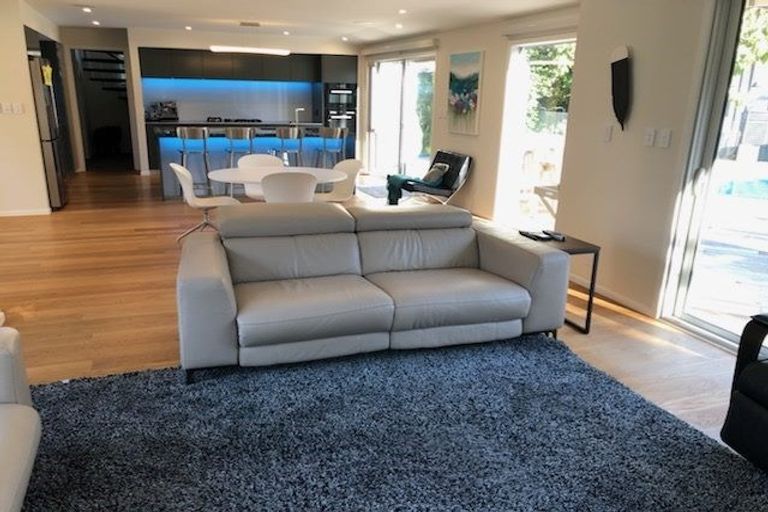 Photo of property in 2a Bloomfield Terrace, Hutt Central, Lower Hutt, 5010