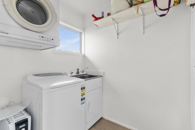 Photo of property in 2 Ashdown Place, Pahurehure, Papakura, 2113