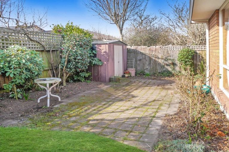 Photo of property in 2/170c Yaldhurst Road, Sockburn, Christchurch, 8042