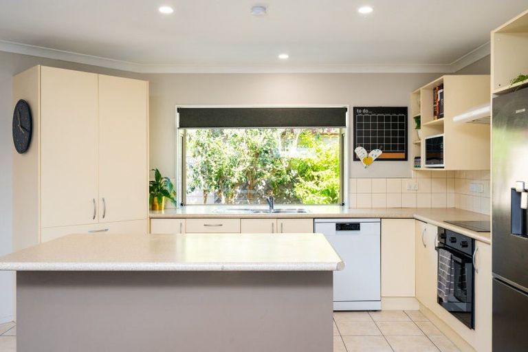 Photo of property in 9b Avenue Road, Greenmeadows, Napier, 4112
