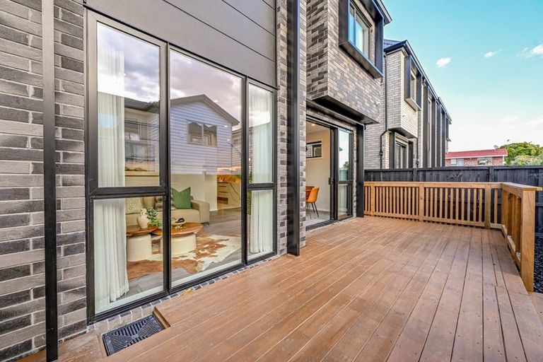 Photo of property in 151 Prince Regent Drive, Farm Cove, Auckland, 2012