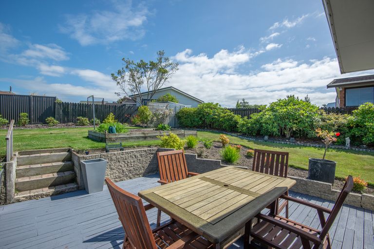 Photo of property in 29 Estuary Crescent, Fairfield, Dunedin, 9018