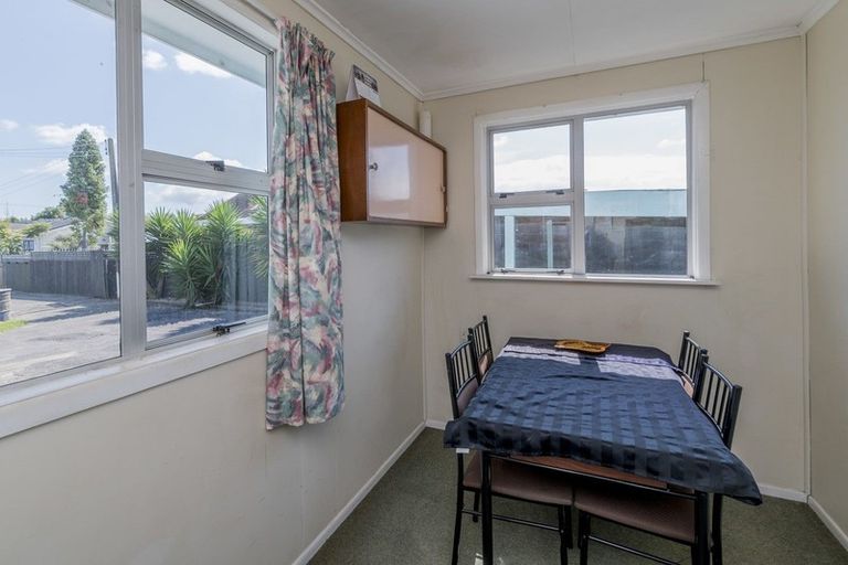 Photo of property in 160a Winchester Street, Levin, 5510