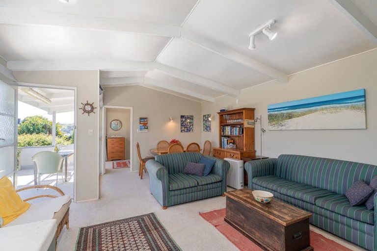 Photo of property in 14 Endeavour Place, Cooks Beach, Whitianga, 3591