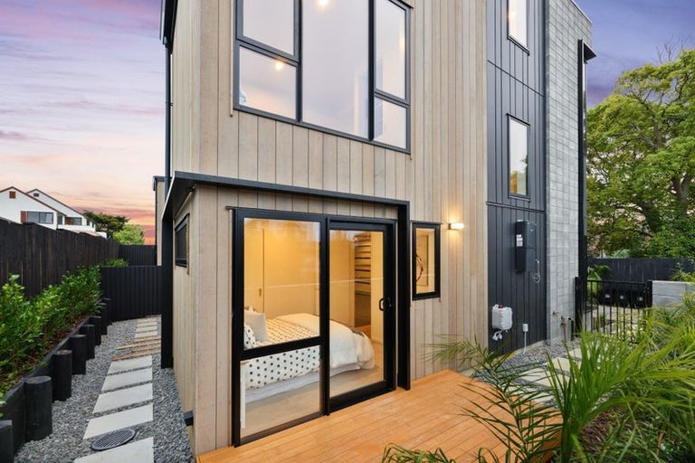 Photo of property in 18a Stratford Avenue, Milford, Auckland, 0620