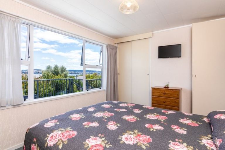 Photo of property in 20 Regents Grove, Richmond Heights, Taupo, 3330