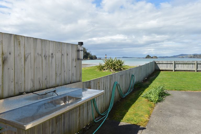Photo of property in 279 Oakura Road, Oakura, Hikurangi, 0184