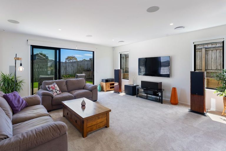 Photo of property in 5 Datum Way, Paraparaumu, 5032