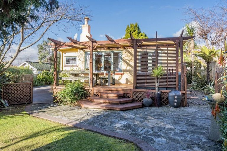 Photo of property in 103 Weraroa Road, Levin, 5510