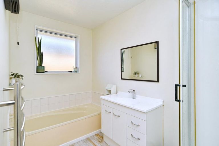 Photo of property in 125 Sawyers Arms Road, Northcote, Christchurch, 8052