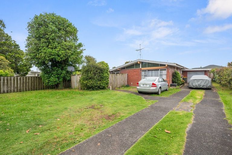 Photo of property in 53 Centreway Road, Orewa, 0931