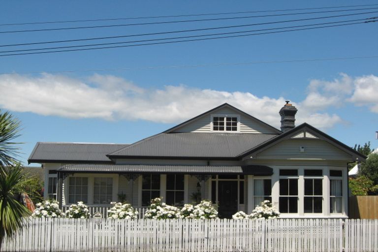 Photo of property in 12 Medway Street, Richmond, Christchurch, 8013